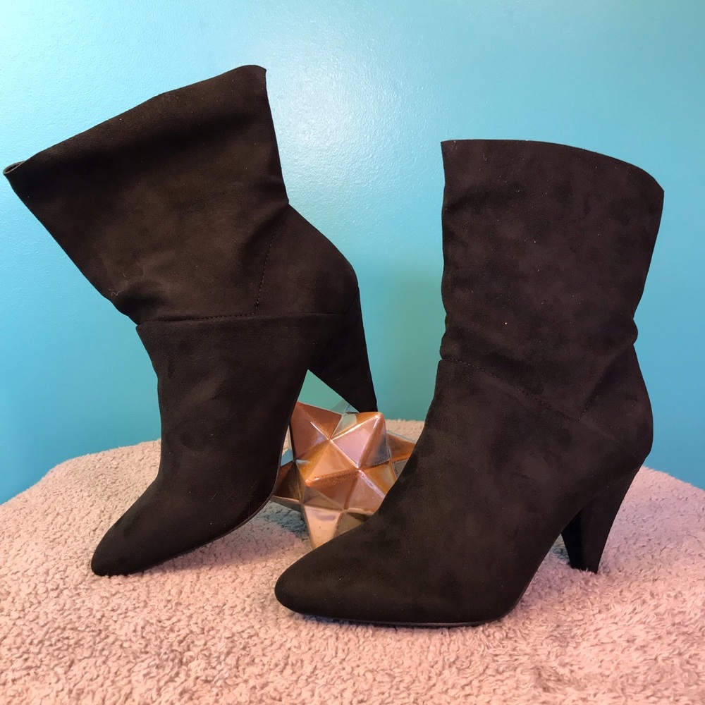NIB Black Slip On Heeled Booties